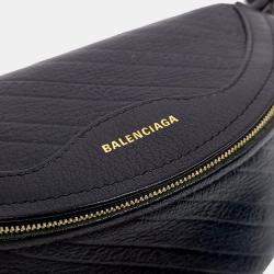 مملوكة مسبقًا Balenciaga Black Leather Souvenir Bag XXS