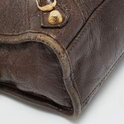 مملوكة مسبقًا حقيبة بالنسياقا سيتي كلاسيك جلد بني كاكاو صغيرة