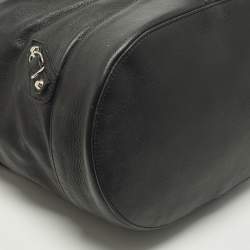 مملوكة مسبقًا حقيبة باكيت جلد أسود بالنسياجا با�بلير دروب