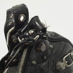 مملوكة مسبقًا حقيبة كتف بالنسياغا لو كاقال جلد أسود صغيرة