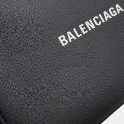 مملوكة مسبقًا حقيبة كاميرا يومية جلد أسود حجم صغير بالنسياغا