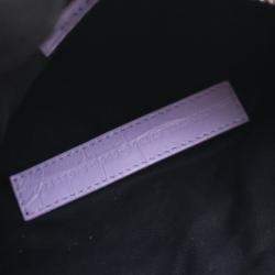 مملوكة مسبقًا حقيبة لو كاجول صغيرة جدًا بنقشة جلد التمساح البنفسجي بالنسياغا