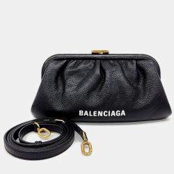 مملوكة مسبقًا Balenciaga Black Leather Cloud XS Clutch Bag
