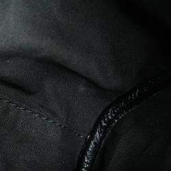 مملوكة مسبقًا حقيبة كتف أسطوانية بالنسياجا لقاقول جلد أسود