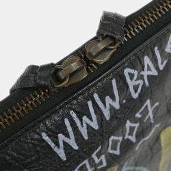Pre Owned Balenciaga Black Lambskin Graffiti Print Clutch Bag