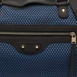 Pre Owned حقيبة بالنسياغا دفيل نايلون شبكي وجلد أزرق/أسود حلولسكواش