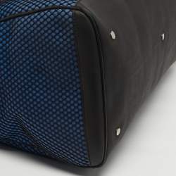 Pre Owned حقيبة بالنسياغا دفيل نايلون شبكي وجلد أزرق/أسود حلولسكواش