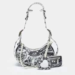 مملوكة مسبقًا Balenciaga Graffiti Le Cagole XS White Leather Shoulder Bag