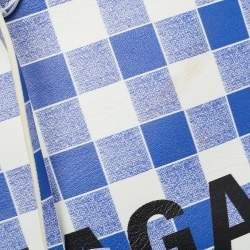 مملوكة مسبقًا حقيبة ساتشيل جلد مربعة أزرق/أبيض صغيرة من بالنسياقا فيل