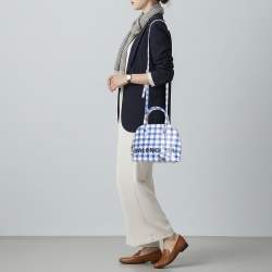 مملوكة مسبقًا حقيبة ساتشيل جلد مربعة أزرق/أبيض صغيرة من بالنسياقا فيل