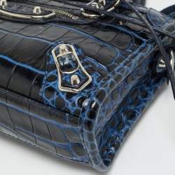 مملوكة مسبقًا حقيبة بالنسياقا ميتاليك إيدج كلاسيك سيتي نانو جلد كروك منقوش أزرق داكن