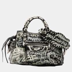 مملوكة مسبقًا Balenciaga White Lambskin Motocross Graffiti Neo Cagole XS