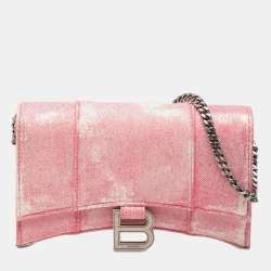مملوكة مسبقًا Balenciaga Pink Nappa Denim Printed Hourglass Wallet on Chain