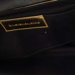 Pre Owned حقيبة كلتش بالنسياغا قلاب معدن قفل دوار جلد ذهبي ميتالك