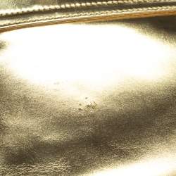 Pre Owned حقيبة كلتش بالنسياغا قلاب معدن قفل دوار جلد ذهبي ميتالك