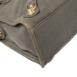 مملوكة مسبقًا Balenciaga Grey Leather Mini Classic City Tote
