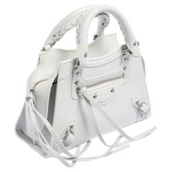 Pre Owned حقيبة يد توتس بالنسياغا ميني نيو كلاسيك جلد أبيض