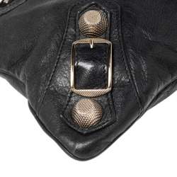 مملوكة مسبقًا Balenciaga Black Leather GSH Flat Wristlet Clutch