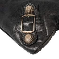 مملوكة مسبقًا Balenciaga Black Leather GSH Flat Wristlet Clutch