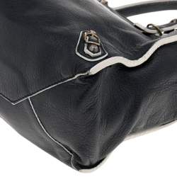 Pre Owned حقيبة يد بالنسياغا ماغنت بابييه A4 أبيض/ أسود