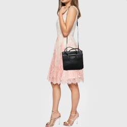 Pre Owned حقيبة يد توتس بالنسياغا سيتي بلات بورتوفوليو جلد مُحبب أسود صغيرة 