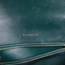 مملوكة مسبقًا حقيبة يد بالنسياغا أوارغلاس جلد نقشة التمساح أخضر بيد علوية