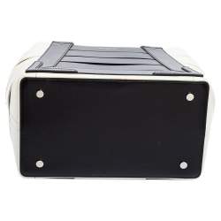 مملوكة مسبقًا حقيبة يد بالنسياغا كاباس قصه كانفاس وجلد أبيض / أسود 