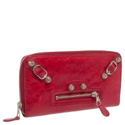 مملوكة مسبقًا محفظة بسحاب مستدير بالنسياغا سيتي جلد كاردينال أحمر 