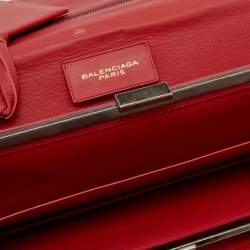 مملوكة مسبقًا Balenciaga Red Leather Papier Wand Long Clutch