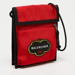 مملوكة مسبقًا Balenciaga Black/Red Nylon Explorer Pouch Crossbody Bag
