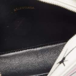 Pre Owned Balenciaga White Graffiti Leather Everyday Crossbody Bag