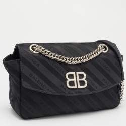 مملوكة مسبقًا Balenciaga Black Fabric BB Chain Round Shoulder Bag