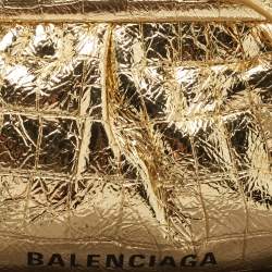 مملوكة مسبقًا Balenciaga Gold Croc Embossed Laminated Leather Cloud XI Clutch Bag