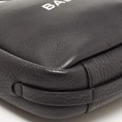 مملوكة مسبقًا Balenciaga Black Leather Everyday Camera Shoulder Bag