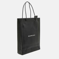 مملوكة مسبقًا Balenciaga Black Leather Logo Print North South Shopper Tote