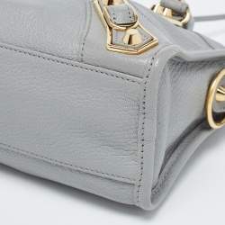 Pre Owned حقيبة بالنسياغا كلاسيك سيتي ايدغ م يتالك جلد كربون أسود صغيرة