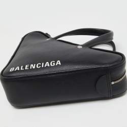 مملوكة مسبقًا Balenciaga Black Leather XS Triangle Duffle Bag