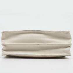 مملوكة مسبقًا Balenciaga Off White Leather Perforated Logo Pochette Bag