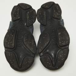 مملوكة مسبقًا حذاء رياضى بالنسياغا منخفض من أعلى تريبل أس جلد سويدى ونايلون أسود مقاس 39