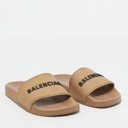 Pre Owned Balenciaga Beige Rubber Logo Pool Slides Size 39