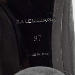 مملوكة مسبقًا Balenciaga Black Leather Studded Zip Ankle Boots Size 37