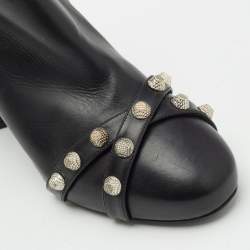 مملوكة مسبقًا Balenciaga Black Leather Studded Zip Ankle Boots Size 37