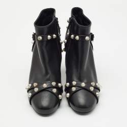 مملوكة مسبقًا Balenciaga Black Leather Studded Zip Ankle Boots Size 37