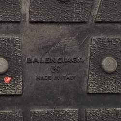 Pre Owned Balenciaga Silver Leather and Knit Fabric Race Runner Low Top Sneakers Size 39