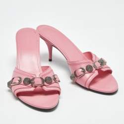 مملوكة مسبقًا Balenciaga Pink Leather Le Cagole Studded Slide Sandals Size 38