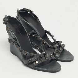 مملوكة مسبقًا Balenciaga Green Leather Arena Studded Strappy Wedge Sandals Size 39