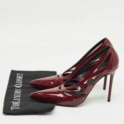 مملوكة مسبقًا حذاء كعب عالي بالنسياغا قصات مفرغة مطاط وجلد أسود مقدمة مدببة مقاس 37