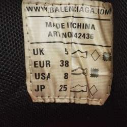 Pre Owned حذاء رياضي بالنسياغا تراك منخفض من أعلى جلد صناعي وشبك أبيض/ برتقالي مقاس 40