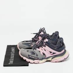 Pre Owned حذاء رياضي بالنسياغا تراك منخفض من أعلى جلد صناعي وشبك أبيض/ برتقالي مقاس 40