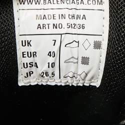 Pre Owned حذاء رياضي بالنسياغا تراك منخفض من أعلى جلد صناعي وشبك أبيض/ برتقالي مقاس 40